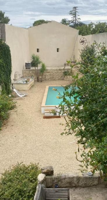 Logement Privatif Sommieres Exterior photo